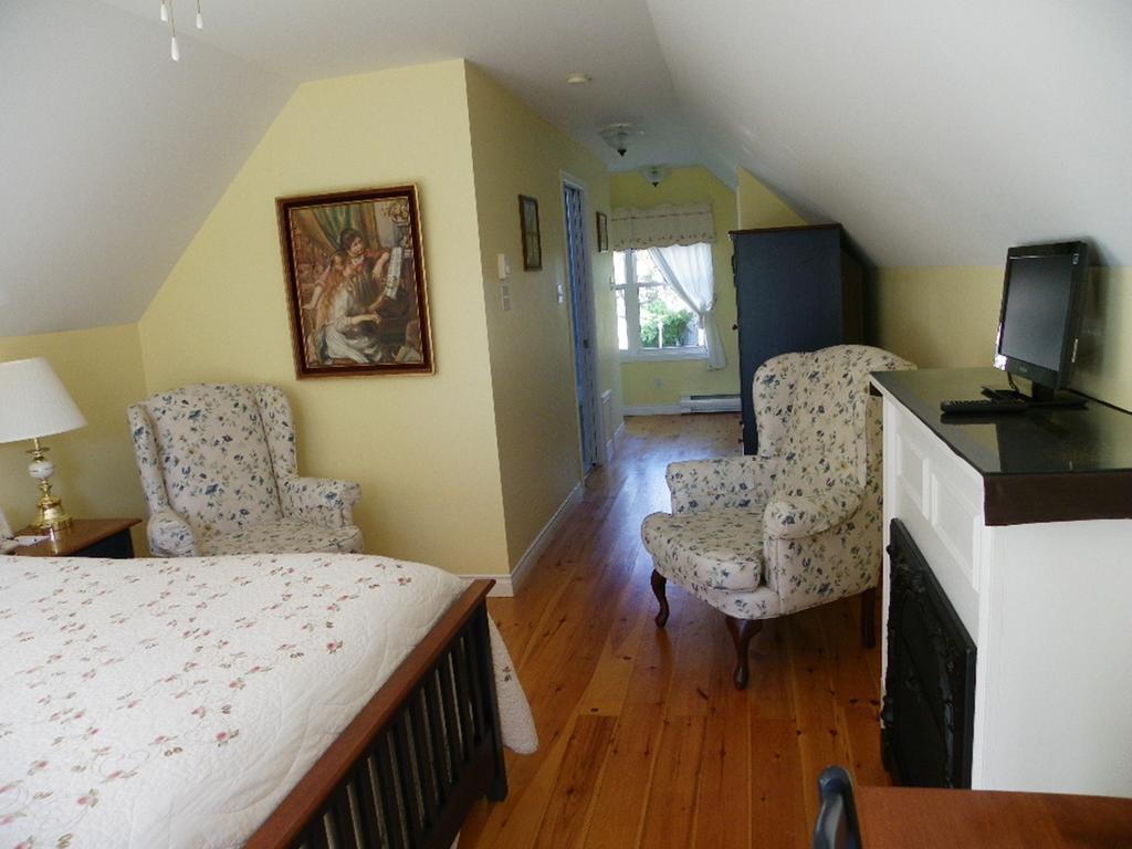 The Colonel'S In Bed And Breakfast Fredericton Værelse billede